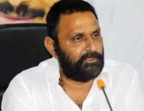 అనారోగ్యం పేరుతో అమెరికా వెళ్తారేమో అనారోగ్యం పేరుతో అమెరికా వెళ్తారేమో