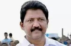 వంశీ నకిలీ ఇళ్ల పట్టాల పంపిణీపై విచారణ వంశీ నకిలీ ఇళ్ల పట్టాల పంపిణీపై విచారణ