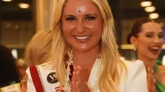 అందాల పోటీల నుంచి తప్పుకున్న యూకే అందాలభామ