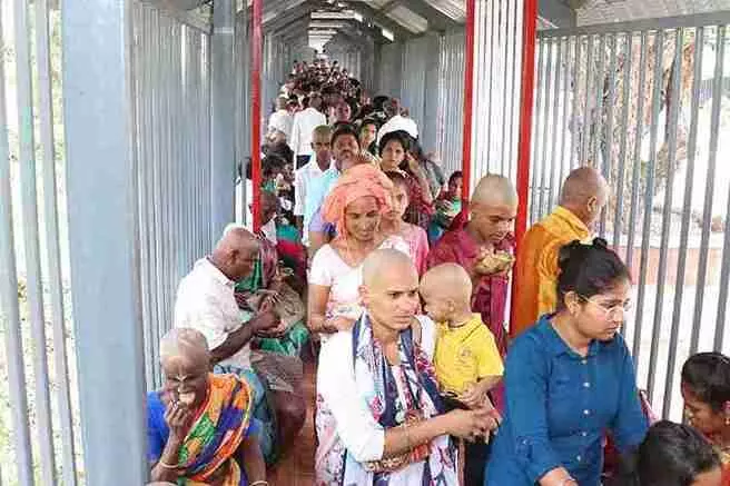 Tirumala | కిటకిటలాడుతున్న తిరుమల Tirumala | కిటకిటలాడుతున్న తిరుమల