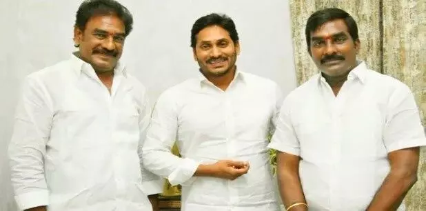 పిన్నెల్లి సోదరులపై జంటహత్యల కేసు పిన్నెల్లి సోదరులపై జంటహత్యల కేసు