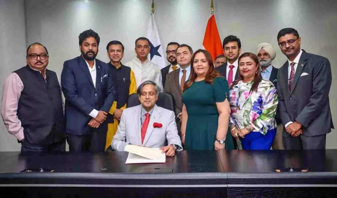 పనామాలో కాంగ్రెస్ పార్టే లక్ష్యంగా శశిథరూర్ చేసిన వ్యాఖ్యలు ఏంటీ?