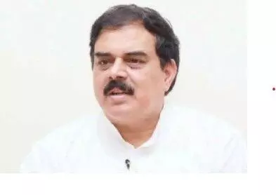 జూన్ 1 నుంచి రేషన్ షాపుల ద్వారా సరుకుల పంపిణీ జూన్ 1 నుంచి రేషన్ షాపుల ద్వారా సరుకుల పంపిణీ