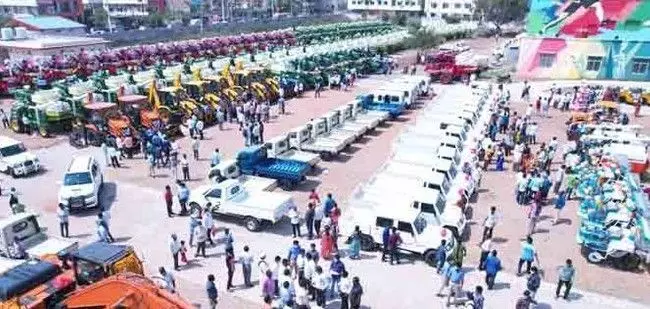 దళితబంధు పథకంలో ప్రజాధనం వ్యర్థం, నెరవేరని లక్ష్యం దళితబంధు పథకంలో ప్రజాధనం వ్యర్థం, నెరవేరని లక్ష్యం
