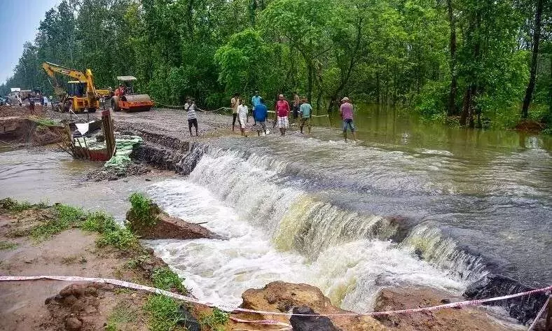 ఈశాన్యంలో కుండపోత వర్షాలు - 20 మంది మృతి ఈశాన్యంలో కుండపోత వర్షాలు - 20 మంది మృతి