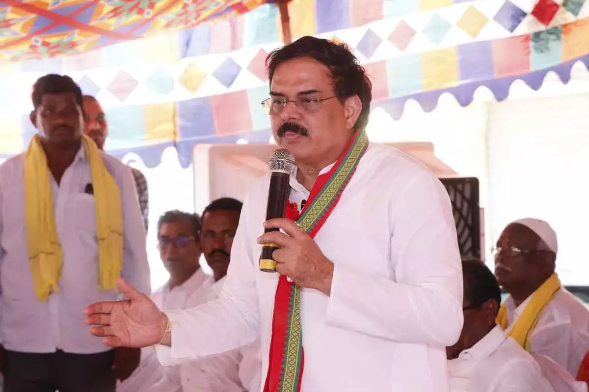 సన్న బియ్యంతో మధ్యాహ్న భోజనం