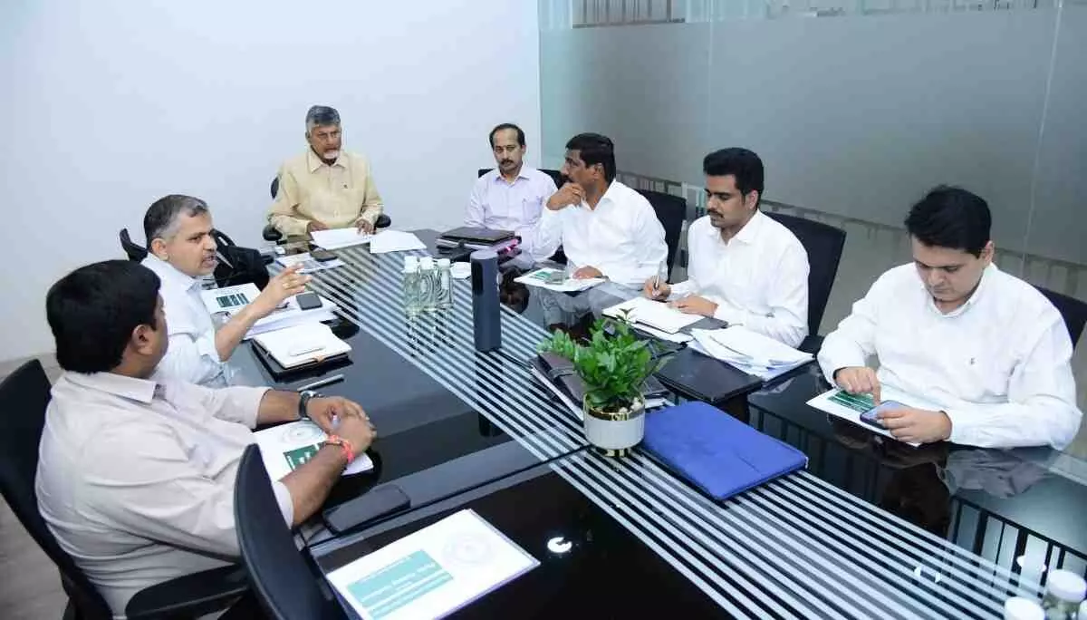 వచ్చే ఏడాదికి నాలుగు పోర్టులు, హార్బర్లు వచ్చే ఏడాదికి నాలుగు పోర్టులు, హార్బర్లు