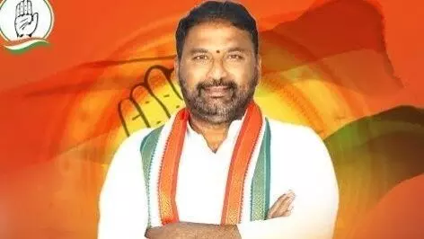 తెలంగాణలో మంత్రివర్గ విస్తరణ, ముగ్గురికి స్థానం తెలంగాణలో మంత్రివర్గ విస్తరణ, ముగ్గురికి స్థానం