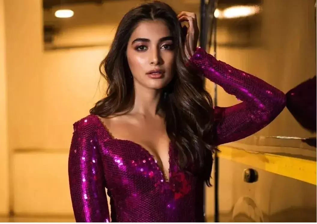 కెరీర్ ఊగిసలాటలో పూజా హెగ్డే !