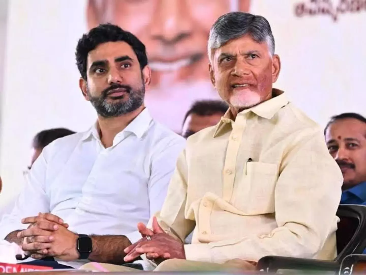 లక్ష మంది పేద విద్యార్థులకు JEE, NEET ఉచిత కోచింగ్ లక్ష మంది పేద విద్యార్థులకు JEE, NEET ఉచిత కోచింగ్