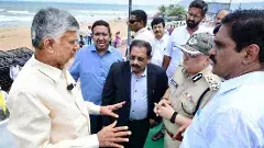 యోగాంధ్రకు వైజాగ్‌ ముస్తాబు!