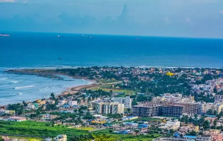 వైజాగ్ లో ఎకరా 99 పైసలకే కేటాయింపు