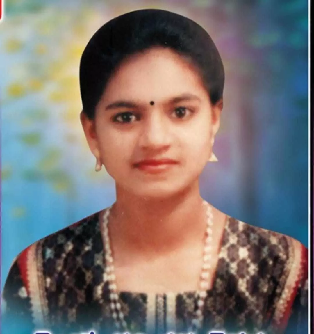 ముగ్ధగా వెళ్లి.. ముద్దగా వచ్చి..! ముగ్ధగా వెళ్లి.. ముద్దగా వచ్చి..!