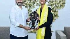 లోకేష్ ను కలిసిన అనలాగ్ ఆస్ట్రోనాట్ దంగేటి జాహ్నవి