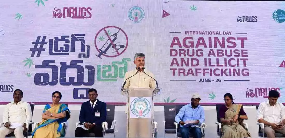 ఎవరు అడ్డొచ్చినా తొక్కుకుంటూ పోతా ఎవరు అడ్డొచ్చినా తొక్కుకుంటూ పోతా