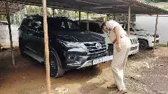 జగన్‌ కారుకు ఫిట్‌నెస్‌ తనిఖీలు