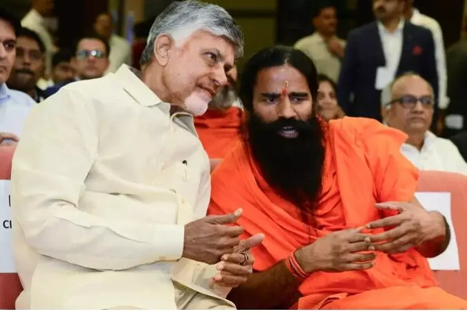 ఆంధ్ర రాజకీయాల్లో ‘రామ్ దేవ్ బాబా’ కలకలం ఆంధ్ర రాజకీయాల్లో ‘రామ్ దేవ్ బాబా’ కలకలం