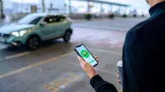 ప్రయాణీకుల జేబుకు చిల్లు పెట్టిన కేంద్రం