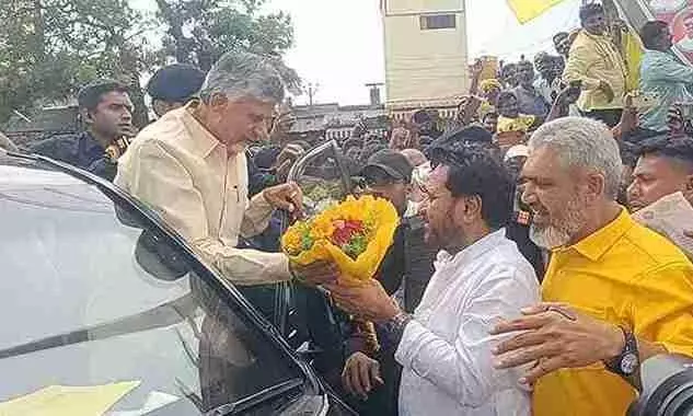 SWARNA kUPPAM | ఎయిర్ పోర్ట్ వస్తాంది, భూములివ్వండి...