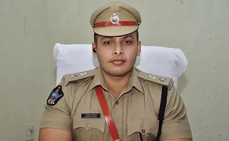 ఐపీఎస్ సిద్ధార్థ్ కౌశల్ రాజీనామా ఎందుకు చేశారు?