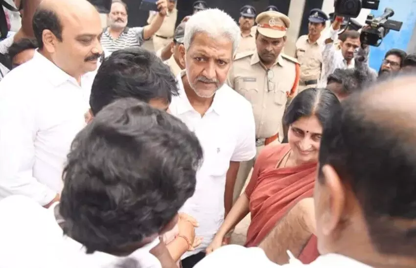 జైలు నుంచి విడుదలైన వల్లభనేని శంశీ