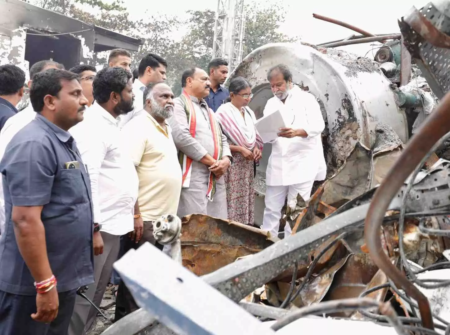 Sigachi Blast |జాడలేని కార్మికుల కోసం రోదిస్తున్న కుటుంబ సభ్యులు