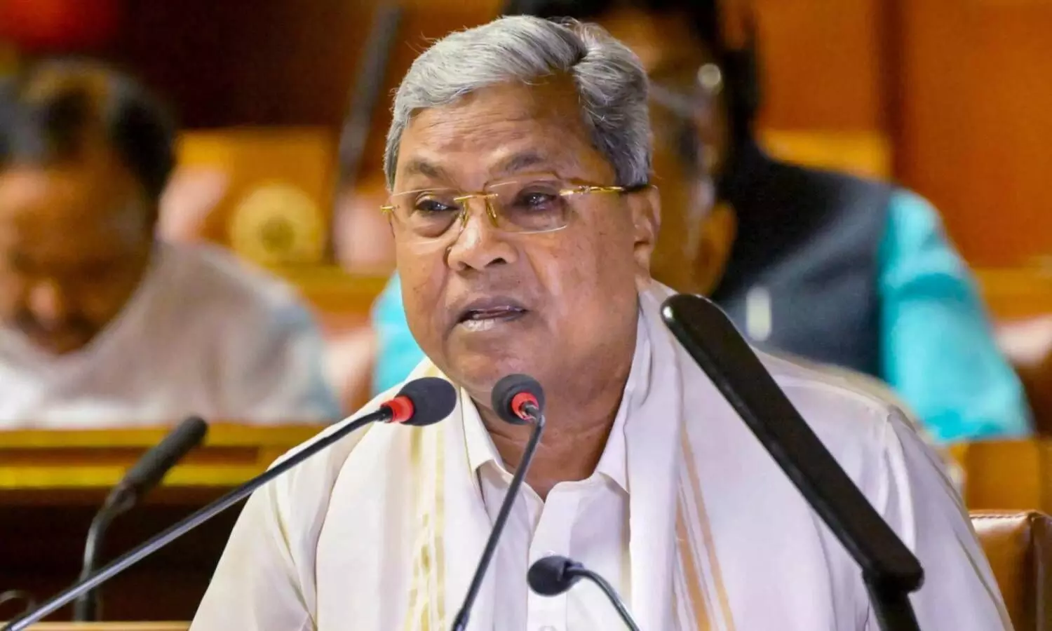 కర్ణాటక సీఎం సిద్ధరామయ్యకే అధిష్టానం మద్దతు.. కారణమేంటి?