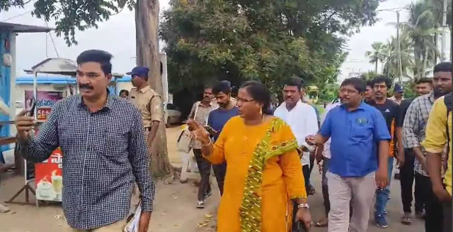 సీఎం ఇంటి ముందు రెండో రోజు యోగా టీచర్ల ఆందోళన