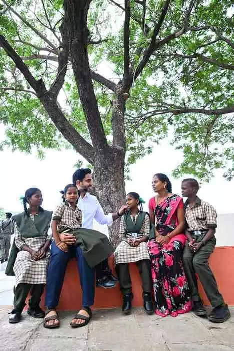 రచ్చబండ మీద లోకేష్ మాటా మంతి రచ్చబండ మీద లోకేష్ మాటా మంతి