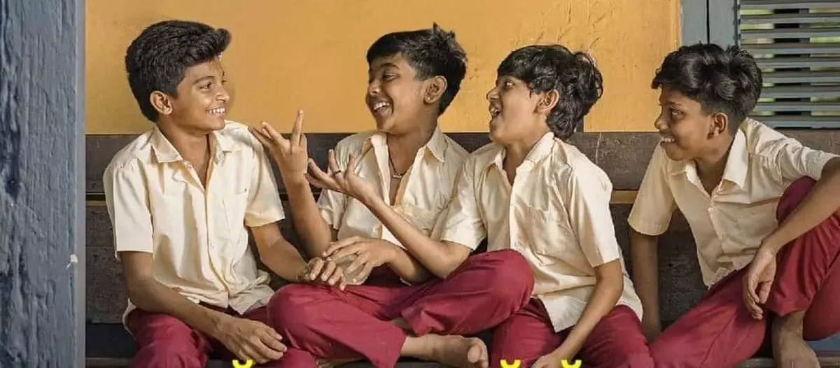 స్కూళ్లన్నీ ఆ సినిమా చూసి క్లాస్ రూమ్ లను మార్చేస్తున్నాయి