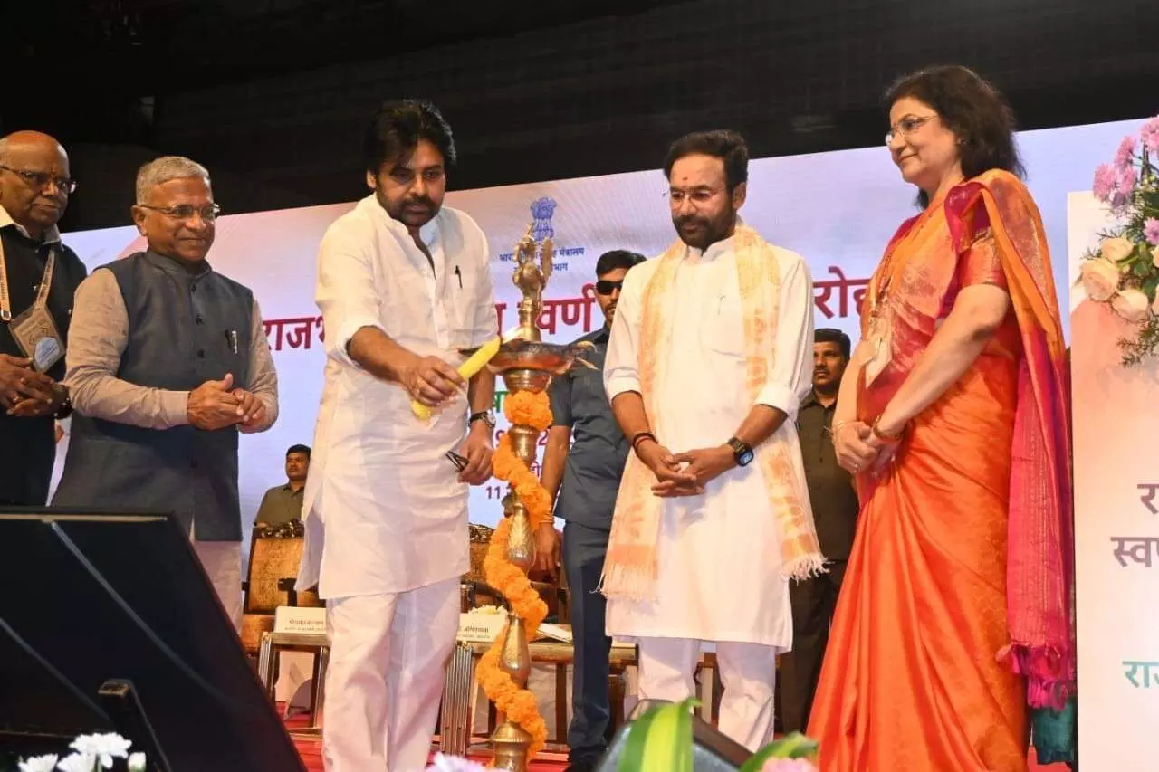 హిందీ అందరికీ పెద్దమ్మ..హిందీయే రాజ్య భాష హిందీ అందరికీ పెద్దమ్మ..హిందీయే రాజ్య భాష
