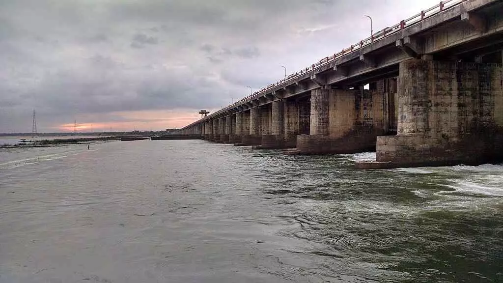 గోదావరిలోకి వెళ్ళొద్దు