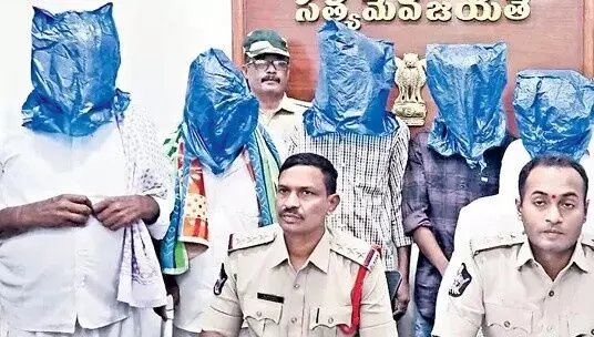 అత్తతో అక్రమ సంబంధం, అల్లుణ్ణి హత్య చేయించిన మామ! అత్తతో అక్రమ సంబంధం, అల్లుణ్ణి హత్య చేయించిన మామ!