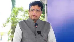 ‘50శాతం గ్రాడ్యుయేట్లకు స్కిల్స్ లేవు’