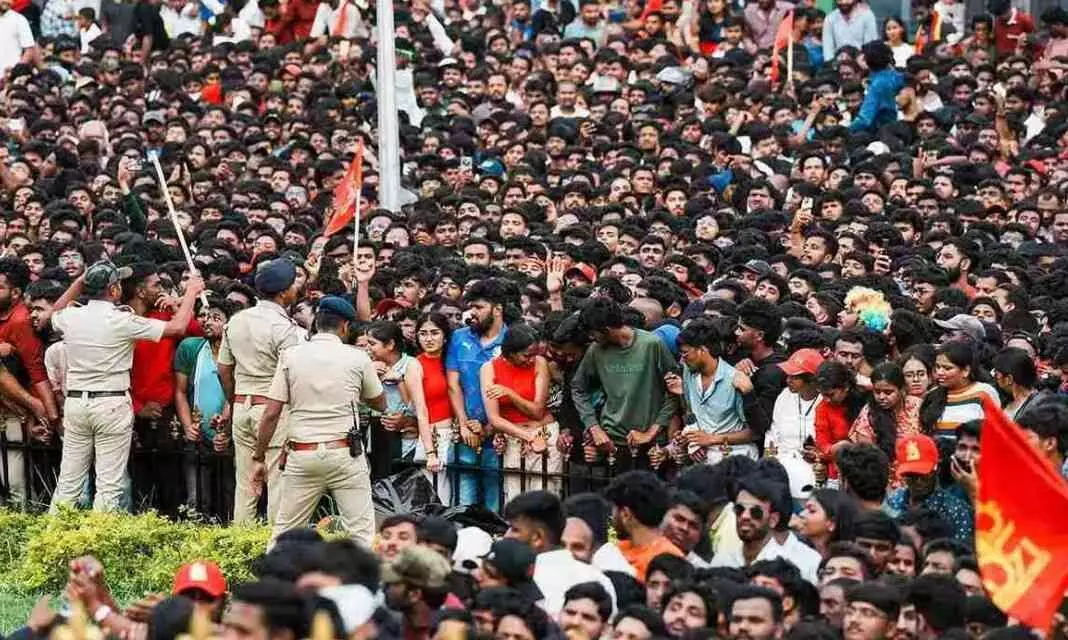 తొక్కిసలాటకు ఆర్సీబీ నిర్ణయాలే కారణం: కర్ణాటక ప్రభుత్వం