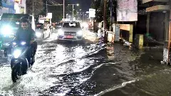 బయట వాన, లోన ఉక్క , ఉడికి పోయిన విజయవాడ...