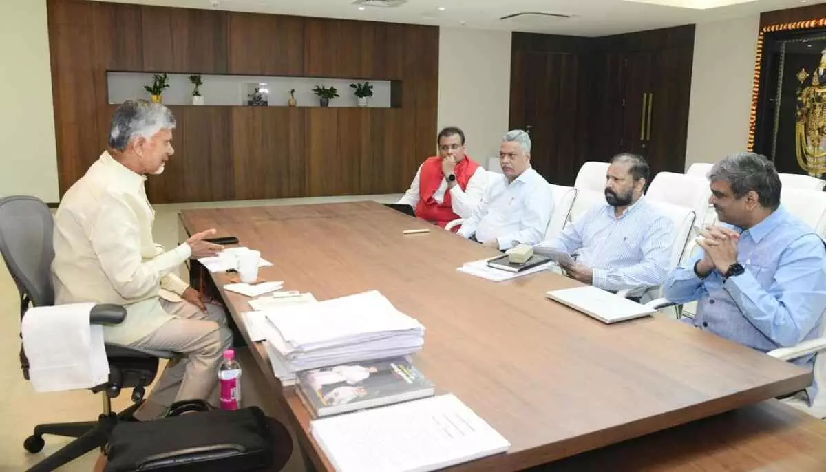 ఆర్టీసీలో మహిళలకు ‘జీరో ఫేర్ టిక్కెట్’ ఆర్టీసీలో మహిళలకు ‘జీరో ఫేర్ టిక్కెట్’
