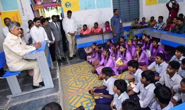 ఆంధ్రాలో విద్యారోదన, టీచర్ల ఆక్రందన ఆంధ్రాలో విద్యారోదన, టీచర్ల ఆక్రందన