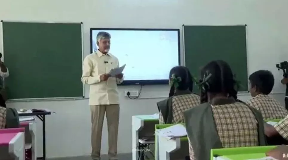 ప్రశ్న:  ఆంధ్రాలో గవర్నమెంట్ టీచర్లేమి చేస్తున్నారు?