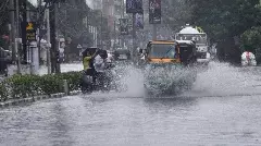 వాయుగుండం తీరం దాటింది