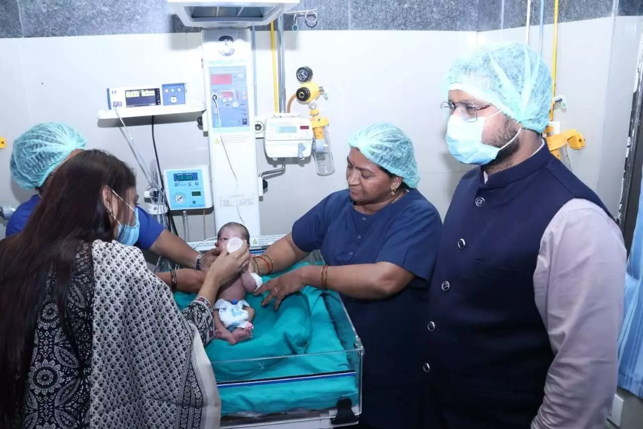 కలెక్టర్ దంపతుల కారుణ్యం కలెక్టర్ దంపతుల కారుణ్యం