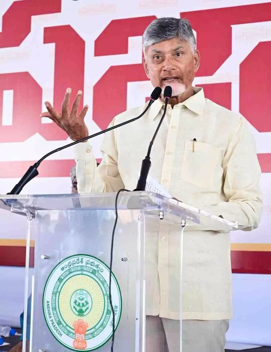 వాళ్లను జగన్‌ ఎందుకు ప్రోత్సహిస్తున్నారు