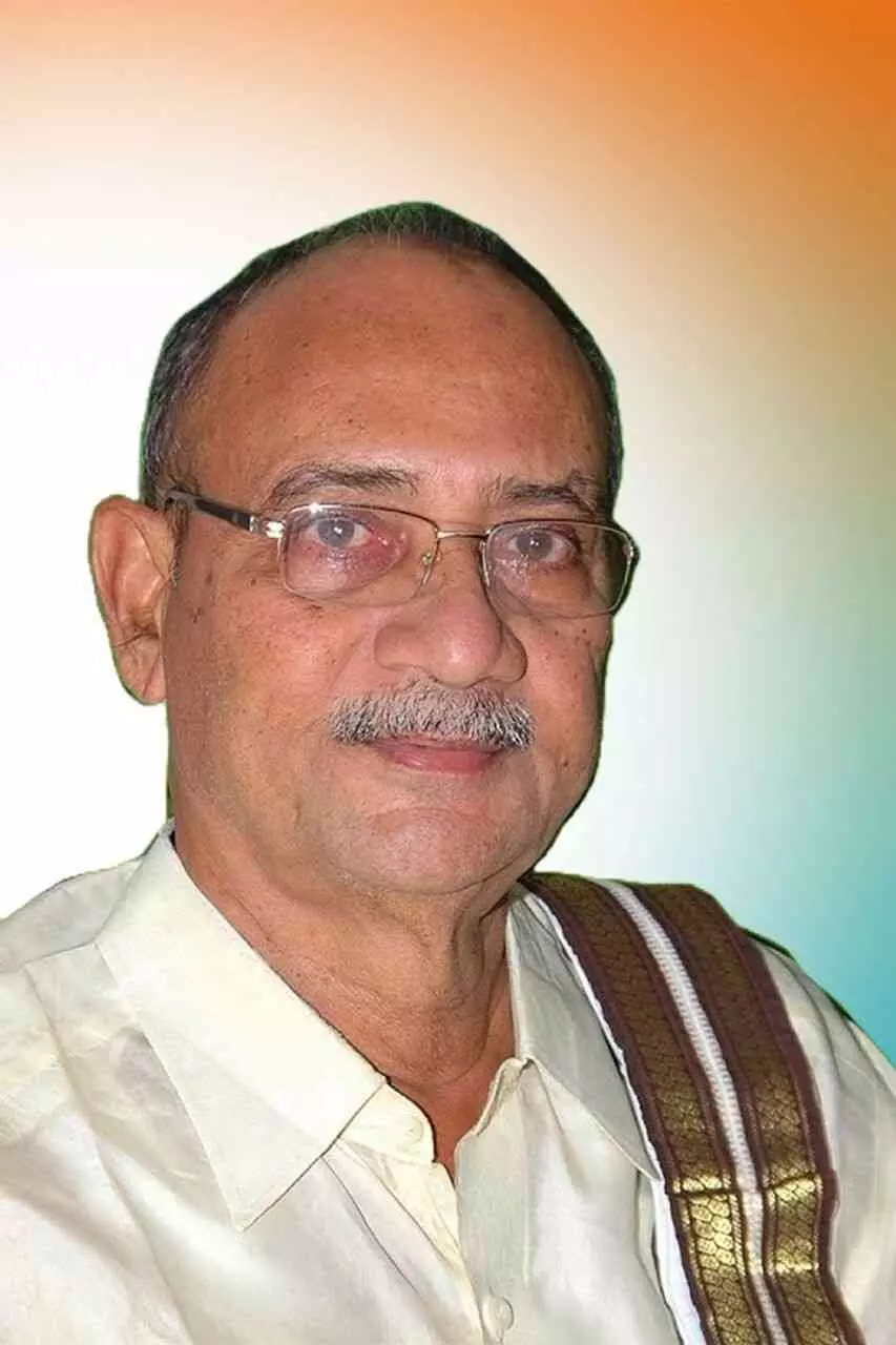 భూములు పోయిన ఆంధ్రా రైతులకు అండగా ఈ పెద్దాయన కమిటీ
