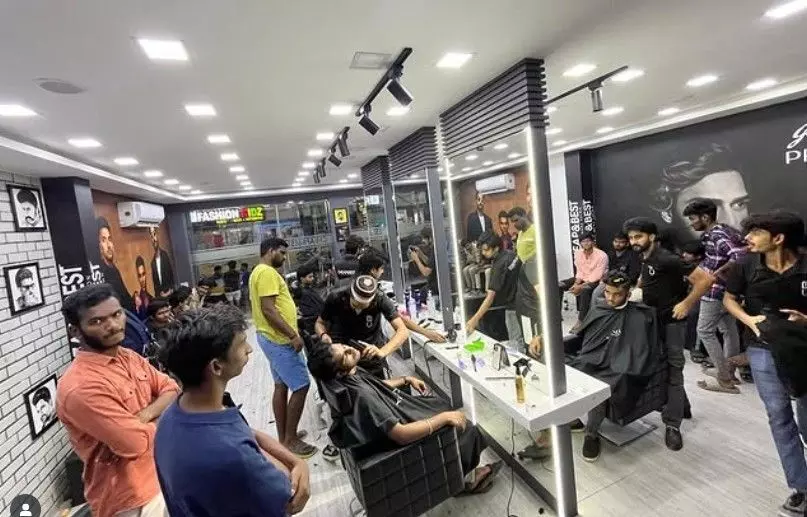 సెలూన్లకు విద్యుత్ రాయితీలో వివక్ష సెలూన్లకు విద్యుత్ రాయితీలో వివక్ష