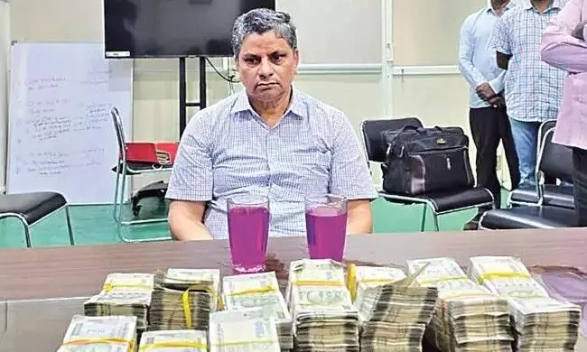 ఏకంగా 5 కోట్లు లంచం డిమాండ్ ...ఏసీబీ వలలో అవినీతి తిమింగలం