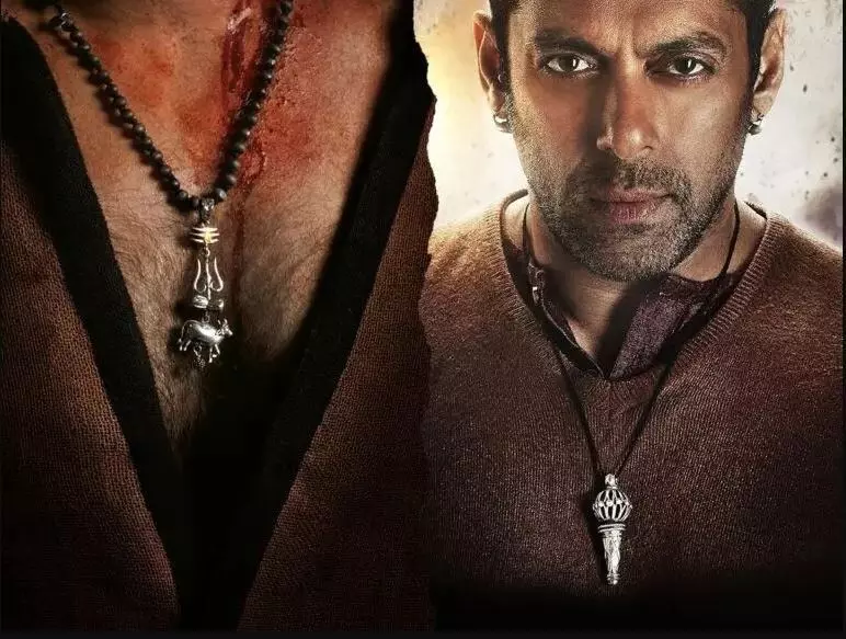 మహేష్ బాబు పెండెంట్పై నెట్టింట గోల.. మహేష్ బాబు పెండెంట్పై నెట్టింట గోల..