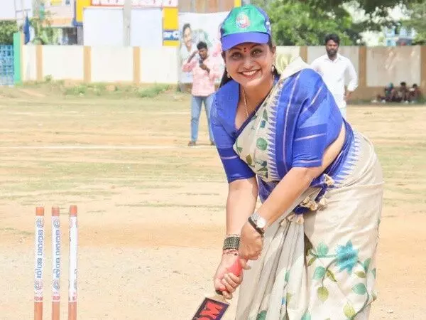 మాజీ మంత్రి రోజాకు ఇక షాకేనా?