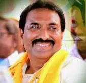 ఎడ్లతో చెతురాడితే ఎమ్మెల్యే అని ఊరుకుంటాయా? ఎడ్లతో చెతురాడితే ఎమ్మెల్యే అని ఊరుకుంటాయా?