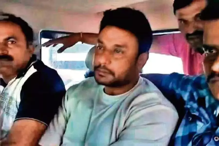 కన్నడ నటుడు దర్శన్‌కు షాక్..