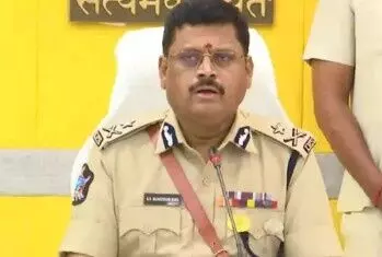 యుపిక్స్‌ చీటింగ్‌ కేసు–ముగ్గురు నిందితులు అరెస్ట్‌